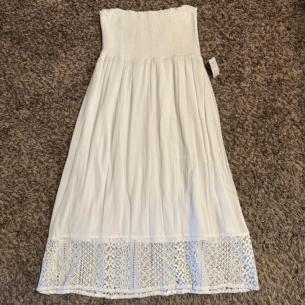 Maurice’s white lace dress